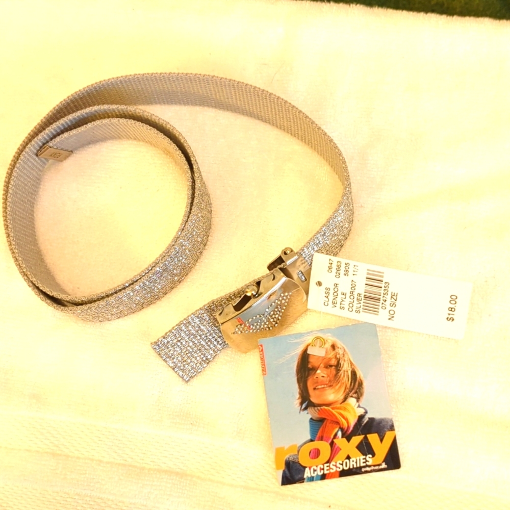 NEVER WORN belt.